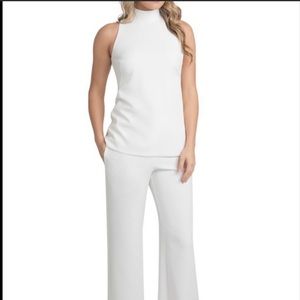 NWT Black Halo Gardenia Top